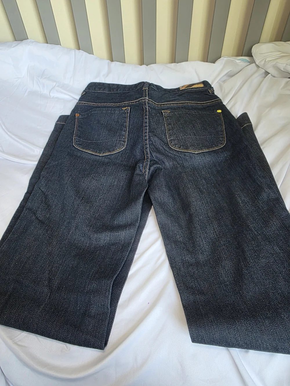Paul Smith Vintage Early 2000s Men's Dark Wash Wide Legged Denim Size 28
